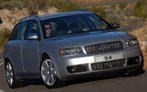 Audi S4 Avant 2003 года (ZA)